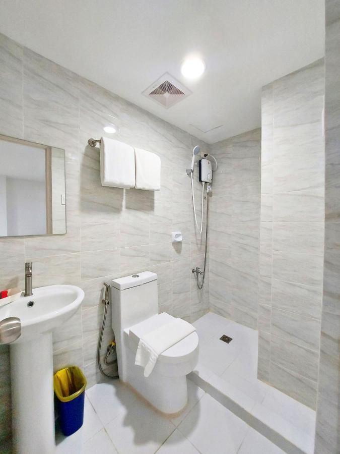 Airobedz Mckinley - Near Sm Aura Hotel Manila Exterior foto